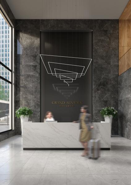 Leuchte als elegantes Highlight in der Hotellobby – perfekte Lichtstimmung für Empfangsbereiche.